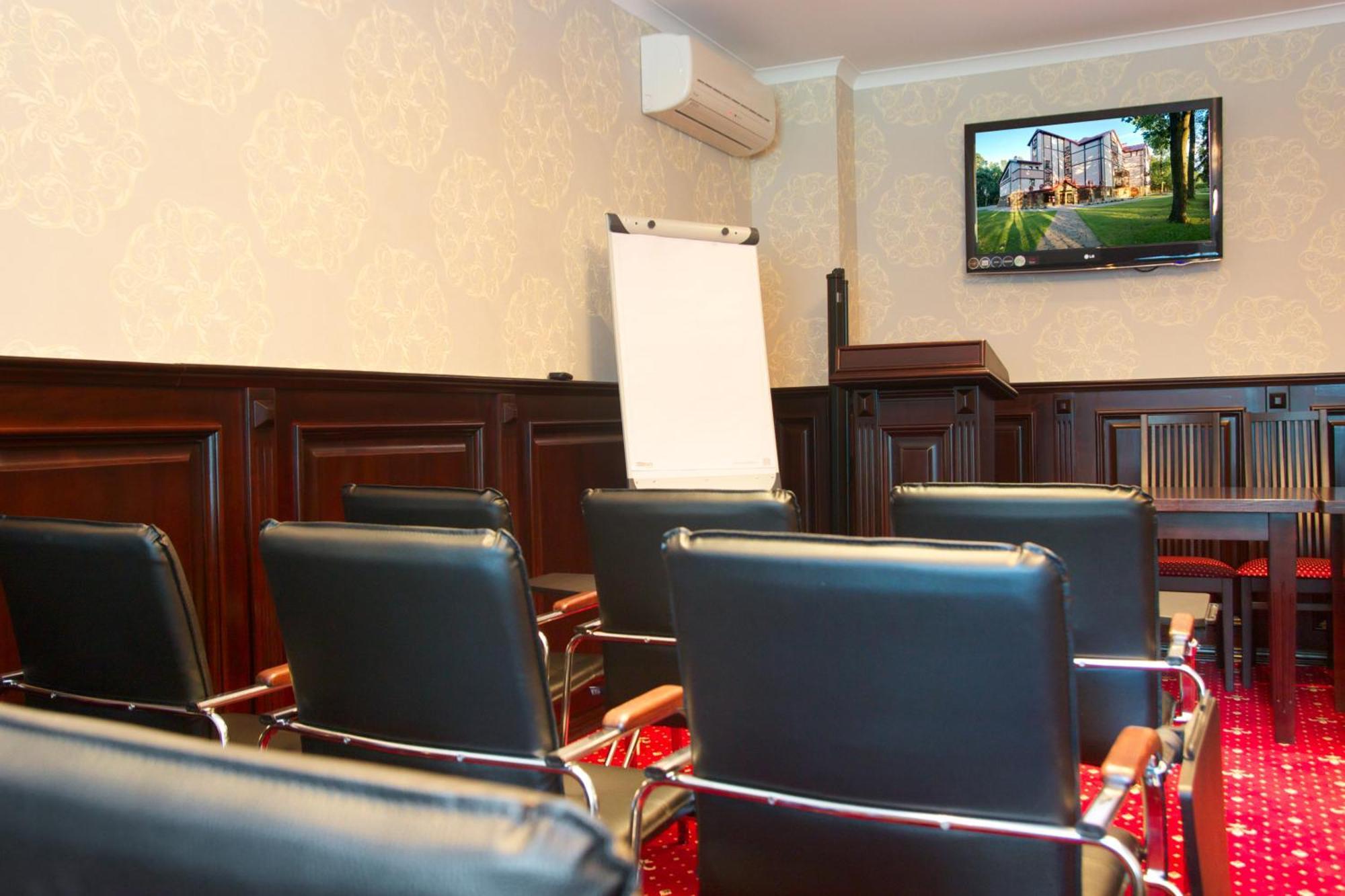 Sherwood Hotel Dovhomosztiszka Kültér fotó