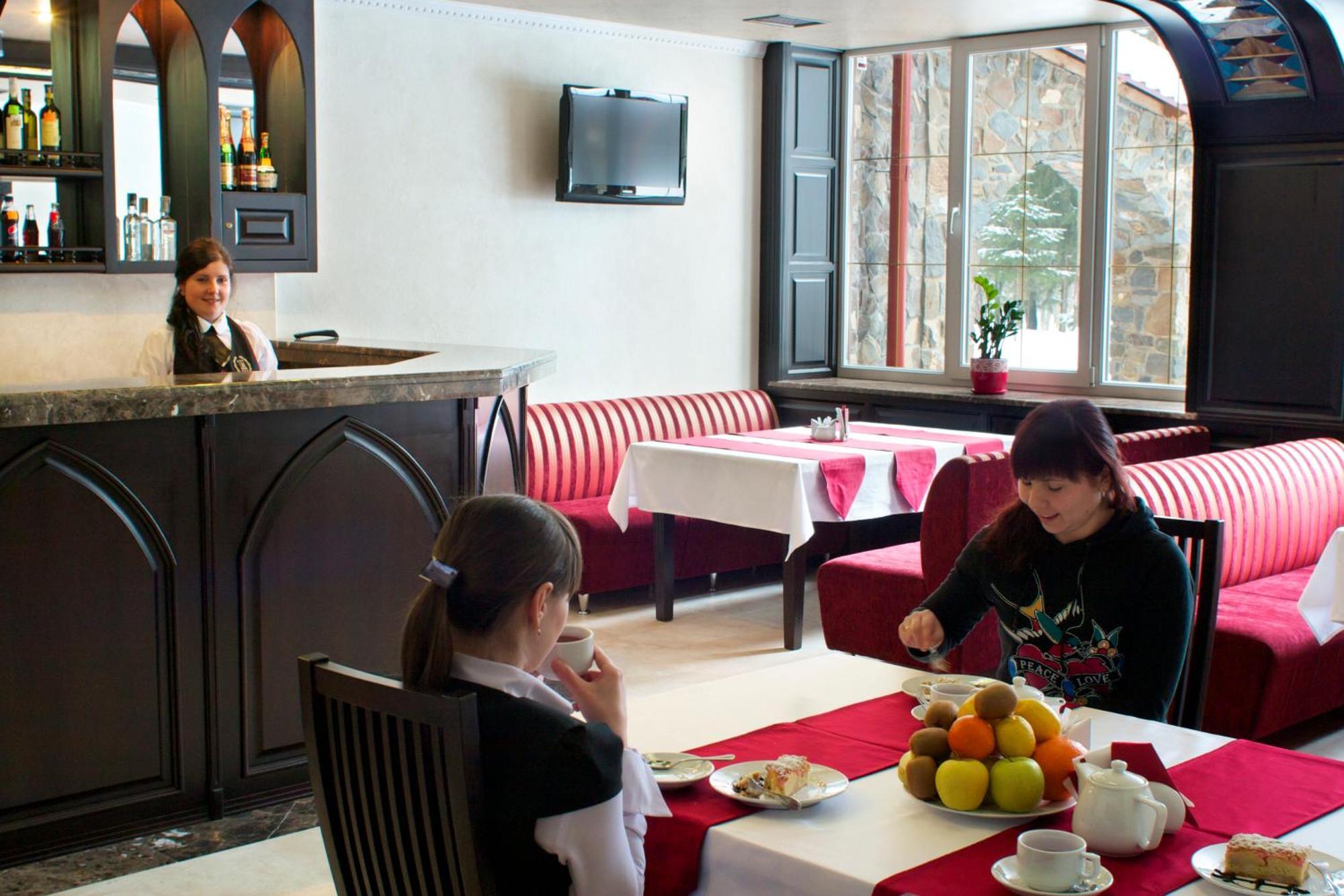 Sherwood Hotel Dovhomosztiszka Kültér fotó