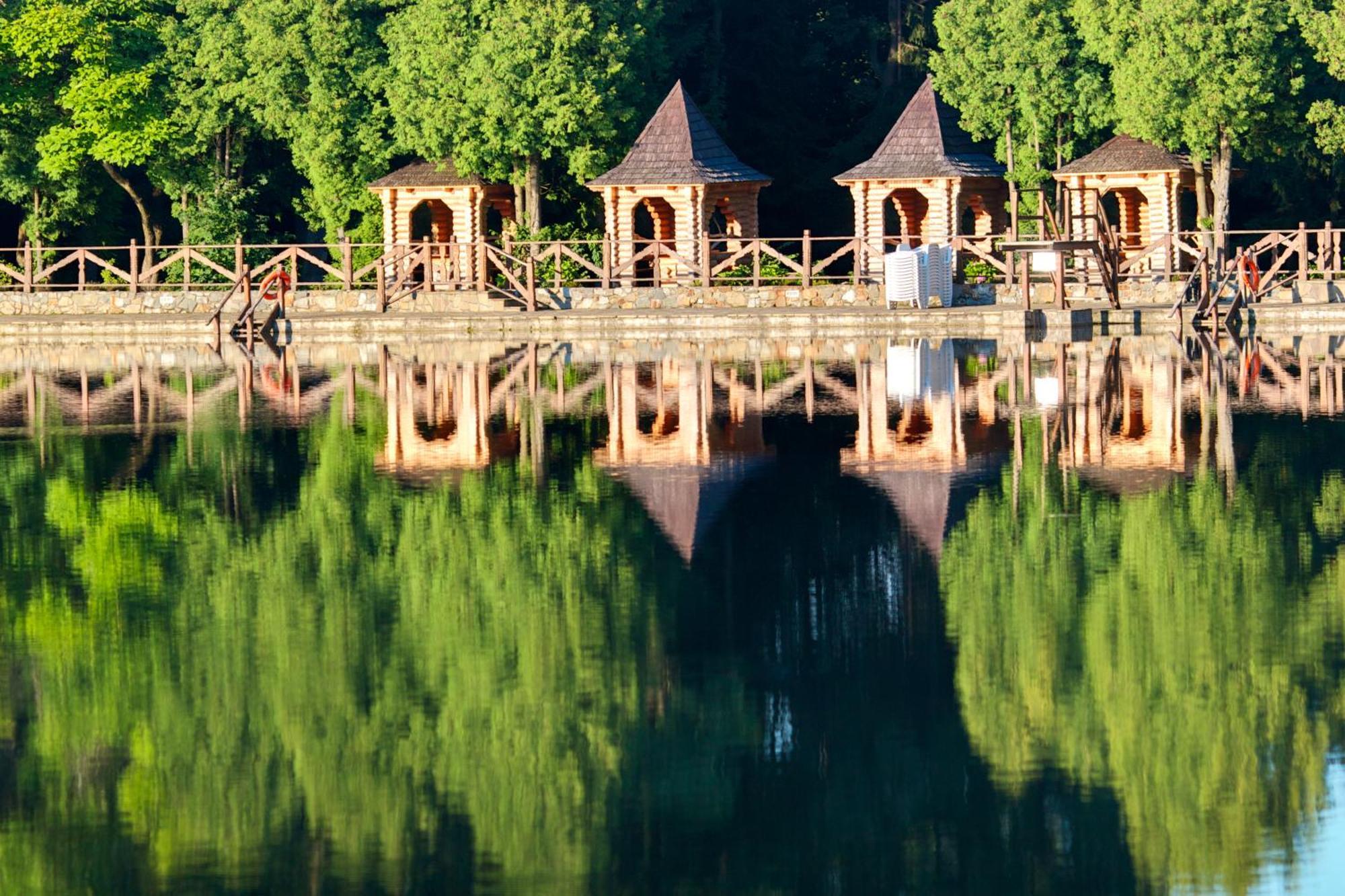 Sherwood Hotel Dovhomosztiszka Kültér fotó