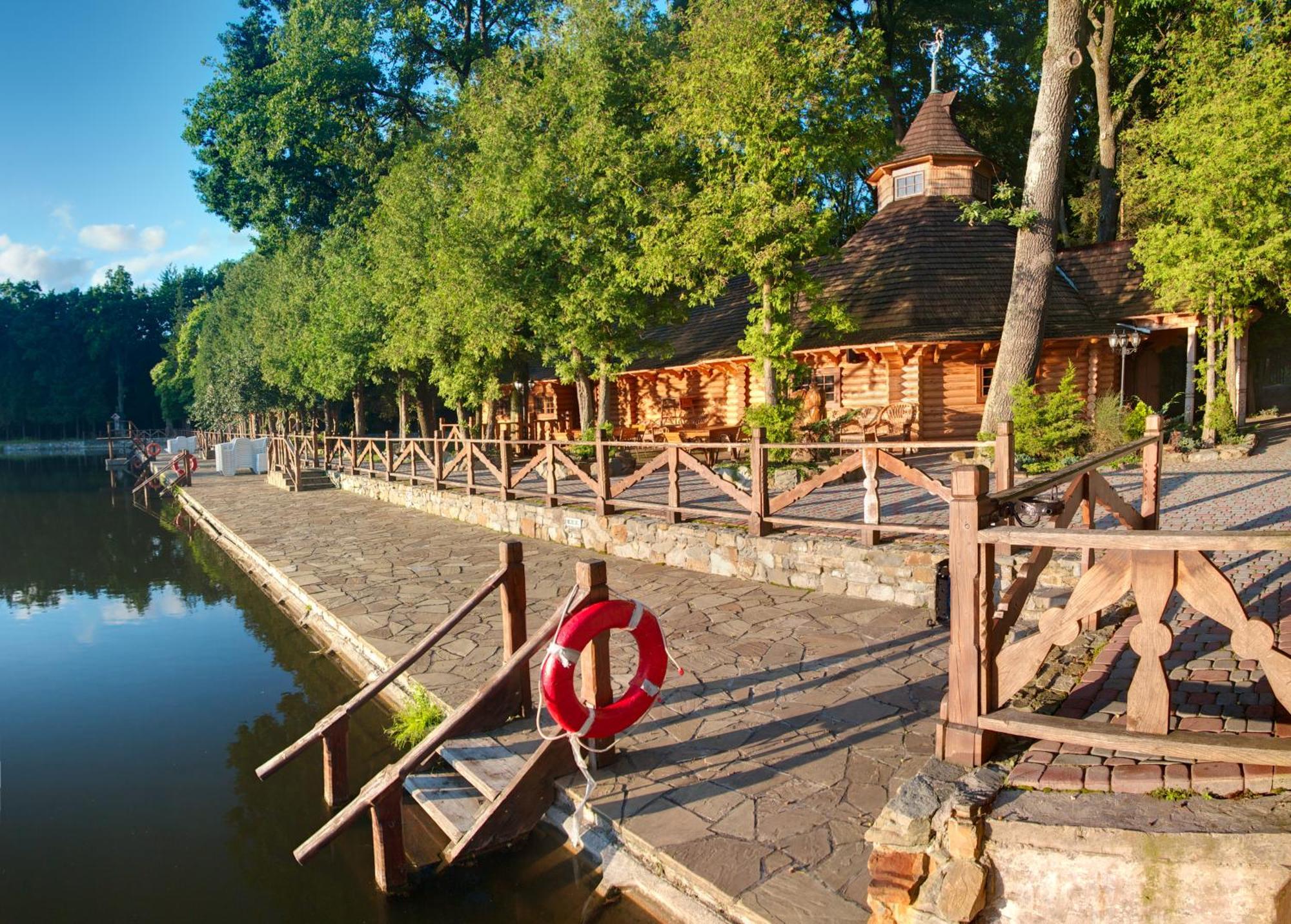 Sherwood Hotel Dovhomosztiszka Kültér fotó