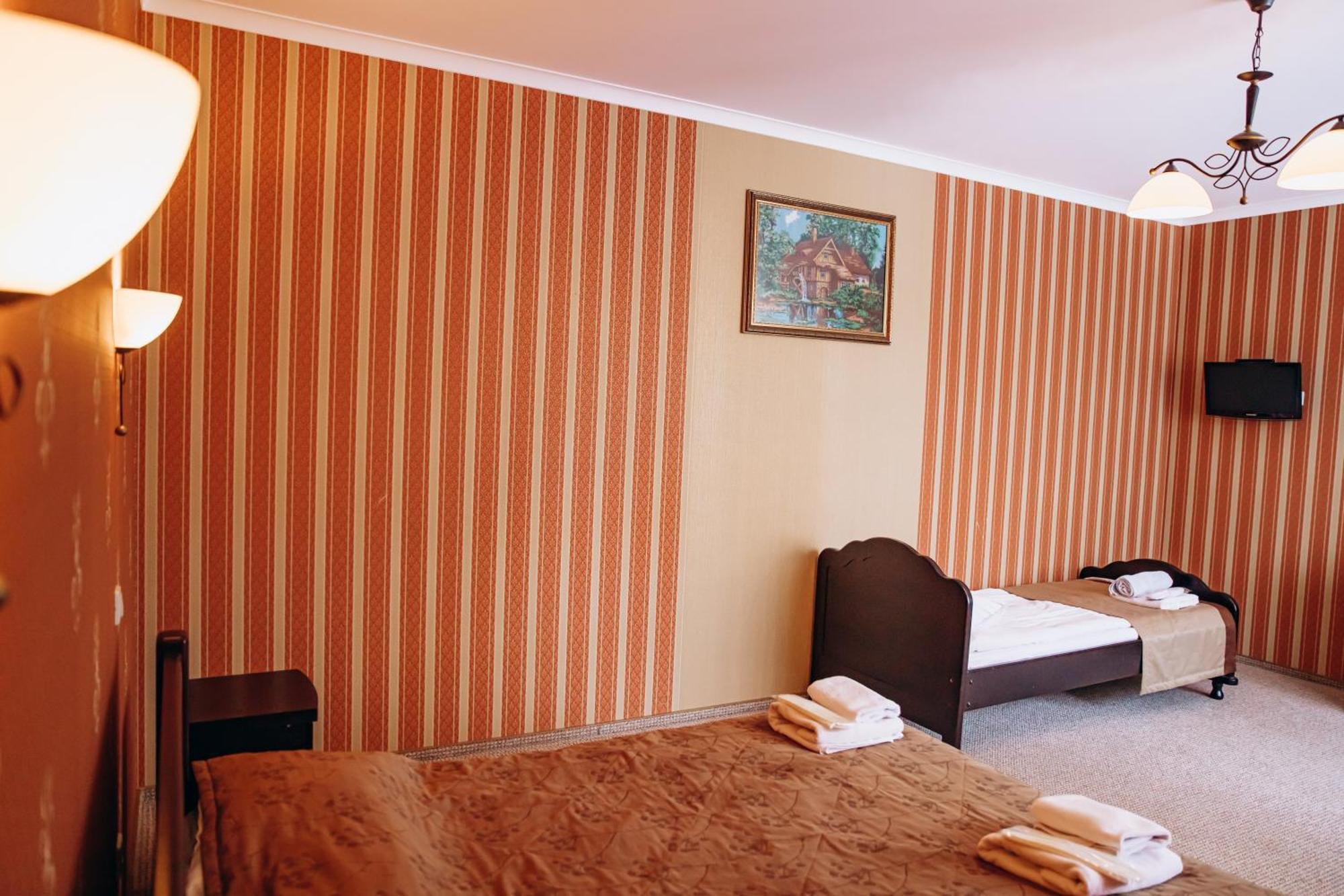 Sherwood Hotel Dovhomosztiszka Kültér fotó