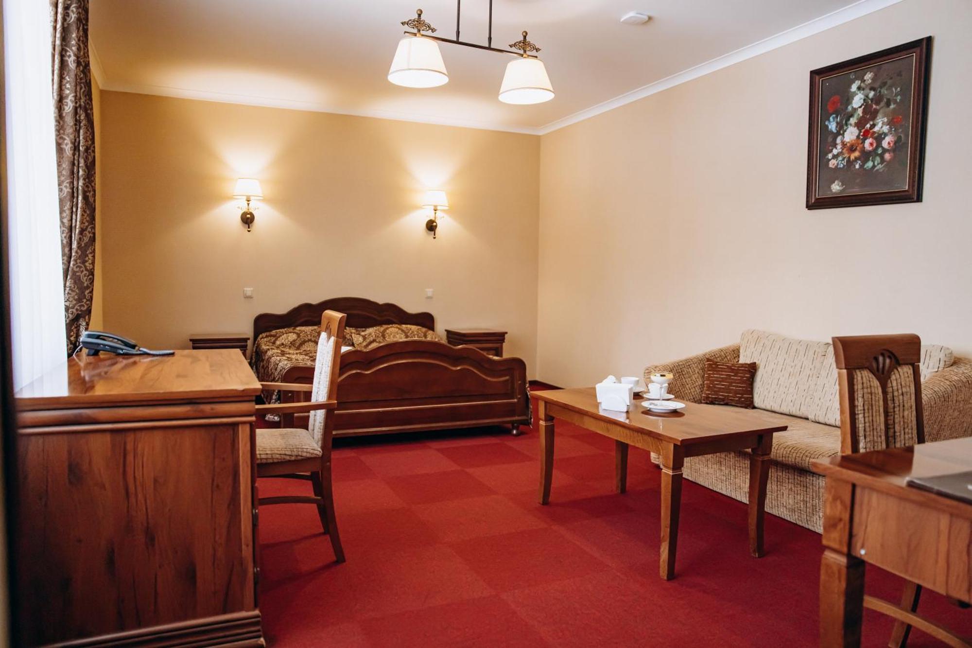 Sherwood Hotel Dovhomosztiszka Kültér fotó