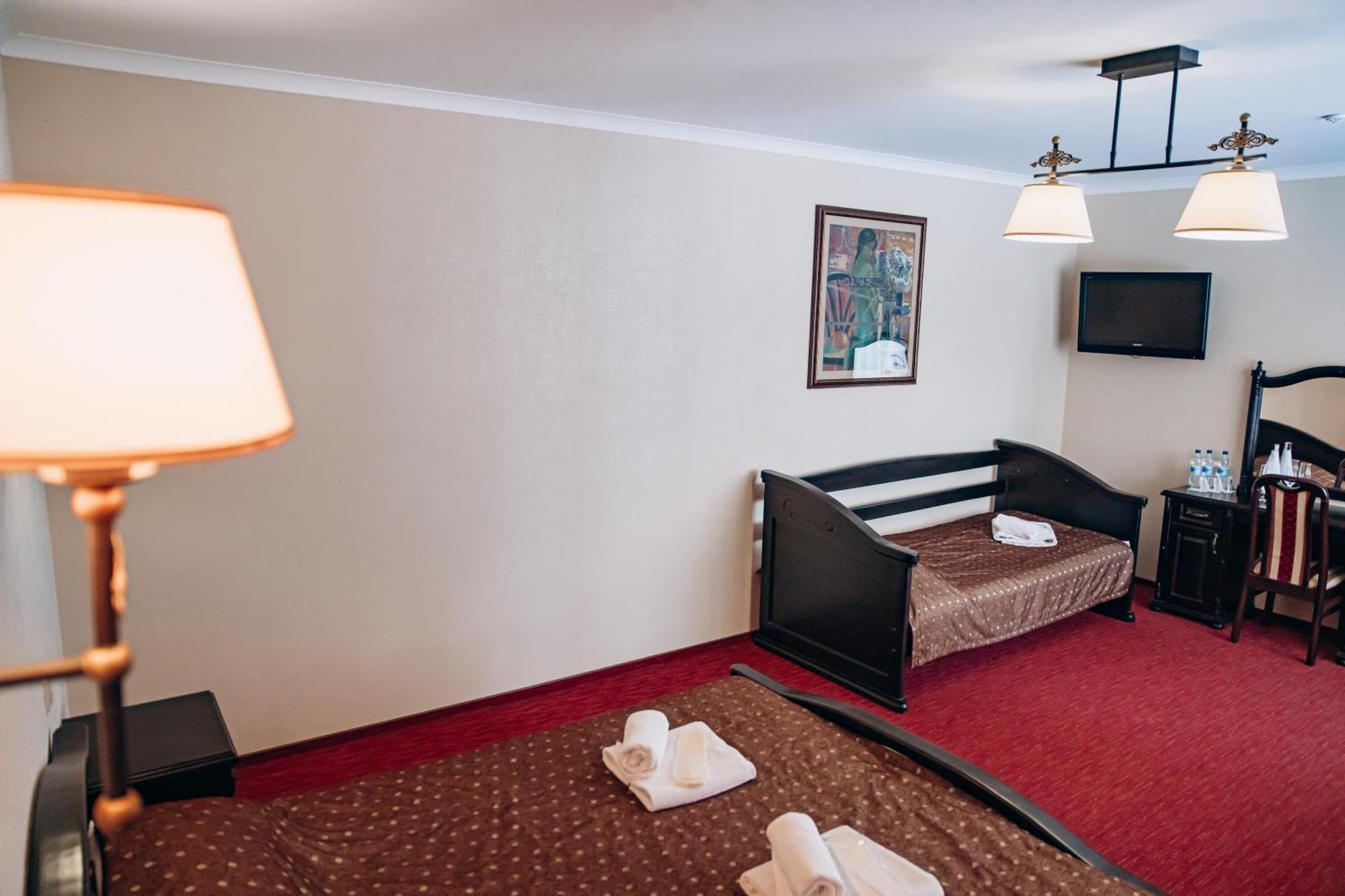 Sherwood Hotel Dovhomosztiszka Kültér fotó